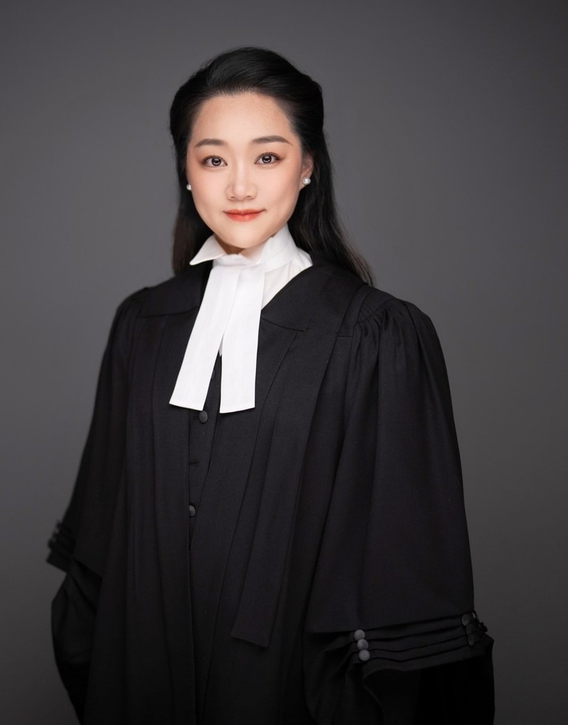 Sophia Li, dual-licensed Canadian and Chinese lawyer at Yu Sheng Law Firm